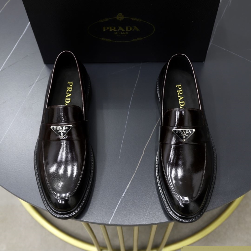 Pra*a leather shoes